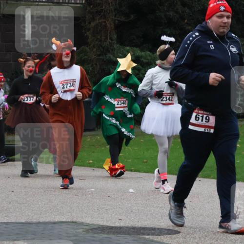 08.12.2024 - St. Pauli X-Mass-Run No. 14 Strokosch-Dieckow http://msf.ph/oto/7507697 08.12.2024 09:46:37 Laufen 1696, 979, 2337, 2730, 2340, 2340, 2342, 619, 619 meine-sportfotos.de
