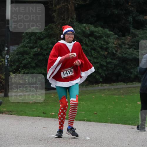 08.12.2024 - St. Pauli X-Mass-Run No. 14 Strokosch-Dieckow http://msf.ph/oto/7507744 08.12.2024 09:47:07 Laufen 1419 meine-sportfotos.de