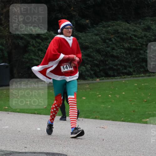 08.12.2024 - St. Pauli X-Mass-Run No. 14 Strokosch-Dieckow http://msf.ph/oto/7507753 08.12.2024 09:47:08 Laufen 1416 meine-sportfotos.de