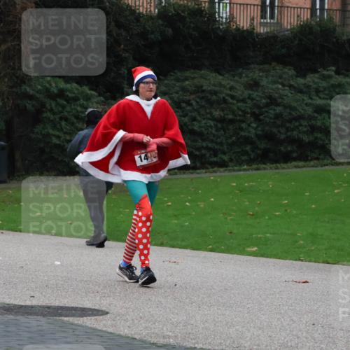 08.12.2024 - St. Pauli X-Mass-Run No. 14 Strokosch-Dieckow http://msf.ph/oto/7507758 08.12.2024 09:47:09 Laufen 14 meine-sportfotos.de
