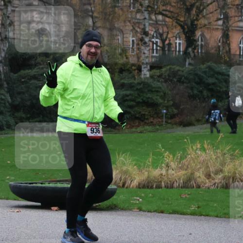 08.12.2024 - St. Pauli X-Mass-Run No. 14 Strokosch-Dieckow http://msf.ph/oto/7507774 08.12.2024 09:47:48 Laufen 936 meine-sportfotos.de