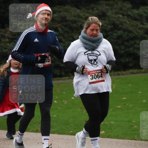08.12.2024 - St. Pauli X-Mass-Run No. 14 Strokosch-Dieckow http://msf.ph/oto/7507781 08.12.2024 09:47:49 Laufen 3064 meine-sportfotos.de
