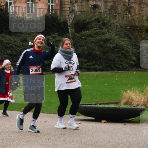 08.12.2024 - St. Pauli X-Mass-Run No. 14 Strokosch-Dieckow http://msf.ph/oto/7507792 08.12.2024 09:47:50 Laufen 315, 3, 3065, 3064 meine-sportfotos.de