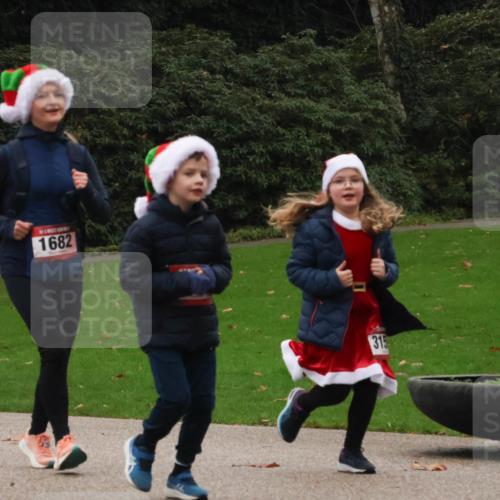 08.12.2024 - St. Pauli X-Mass-Run No. 14 Strokosch-Dieckow http://msf.ph/oto/7507803 08.12.2024 09:47:52 Laufen 1682, 315 meine-sportfotos.de