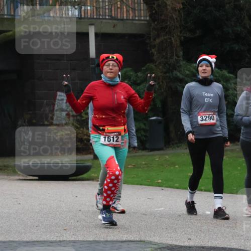 08.12.2024 - St. Pauli X-Mass-Run No. 14 Strokosch-Dieckow http://msf.ph/oto/7507838 08.12.2024 09:47:55 Laufen 4, 1612, 3290, 295 meine-sportfotos.de