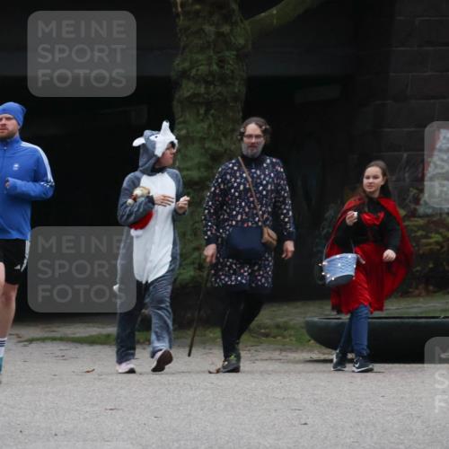 08.12.2024 - St. Pauli X-Mass-Run No. 14 Strokosch-Dieckow http://msf.ph/oto/7507904 08.12.2024 09:48:23 Laufen  meine-sportfotos.de