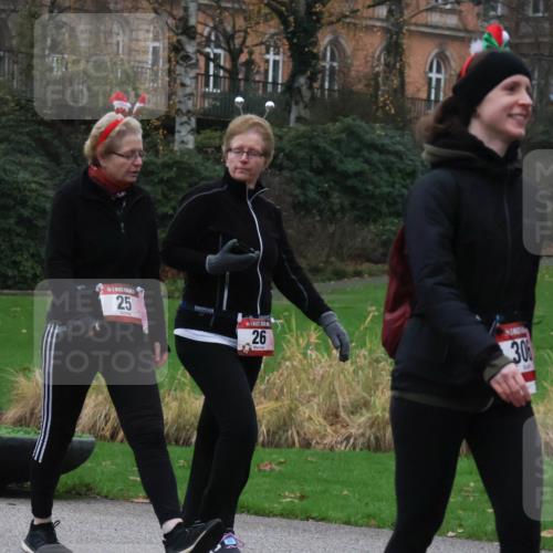 08.12.2024 - St. Pauli X-Mass-Run No. 14 Strokosch-Dieckow http://msf.ph/oto/7507953 08.12.2024 09:49:11 Laufen 25, 26, 30, 317, 317 meine-sportfotos.de