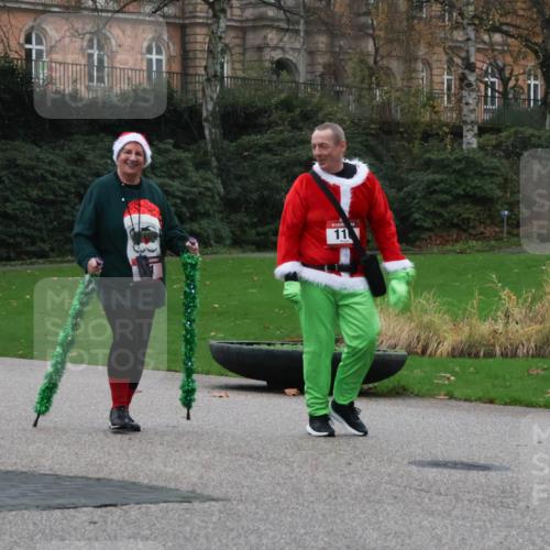 08.12.2024 - St. Pauli X-Mass-Run No. 14 Strokosch-Dieckow http://msf.ph/oto/7508033 08.12.2024 09:52:30 Laufen 11 meine-sportfotos.de