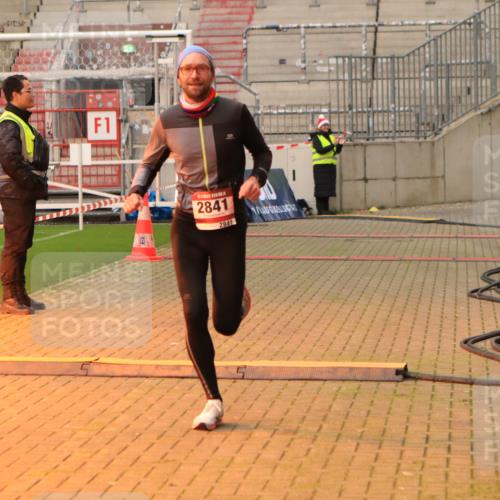 08.12.2024 - St. Pauli X-Mass-Run No. 14 Kathrin Stürmer Photography http://msf.ph/oto/7519629 08.12.2024 09:50:06 Ziel 2841 meine-sportfotos.de