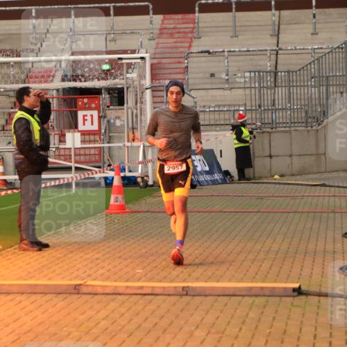 08.12.2024 - St. Pauli X-Mass-Run No. 14 Kathrin Stürmer Photography http://msf.ph/oto/7519743 08.12.2024 09:50:24 Ziel 2957, 3164 meine-sportfotos.de