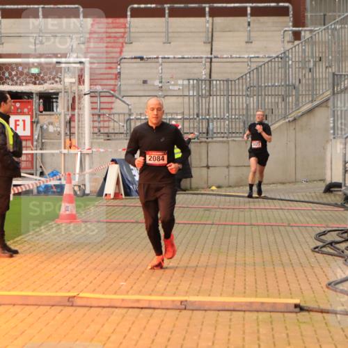 08.12.2024 - St. Pauli X-Mass-Run No. 14 Kathrin Stürmer Photography http://msf.ph/oto/7520568 08.12.2024 09:53:15 Ziel 183, 2084, 3023, 3307 meine-sportfotos.de