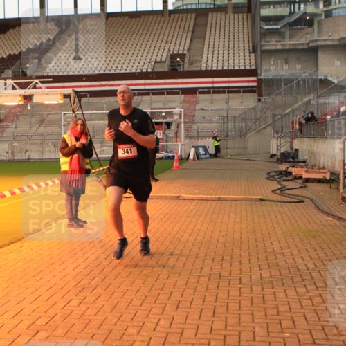 08.12.2024 - St. Pauli X-Mass-Run No. 14 Kathrin Stürmer Photography http://msf.ph/oto/7520779 08.12.2024 09:54:53 Ziel 341, 2588, 2891 meine-sportfotos.de