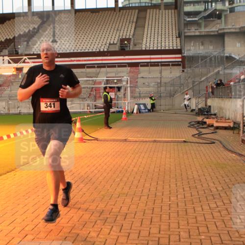 08.12.2024 - St. Pauli X-Mass-Run No. 14 Kathrin Stürmer Photography http://msf.ph/oto/7520793 08.12.2024 09:54:54 Ziel 341, 2588, 2891 meine-sportfotos.de