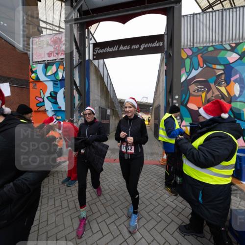08.12.2024 - St. Pauli X-Mass-Run No. 14 Michael Strokosch http://msf.ph/oto/7521016 08.12.2024 10:07:55 Laufen 1152 meine-sportfotos.de