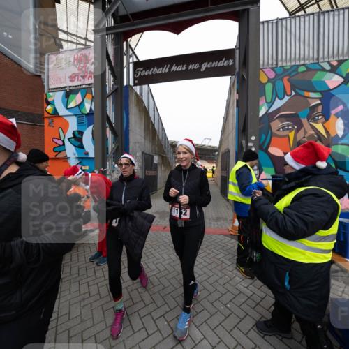 08.12.2024 - St. Pauli X-Mass-Run No. 14 Michael Strokosch http://msf.ph/oto/7521018 08.12.2024 10:07:55 Laufen 14, 1152 meine-sportfotos.de