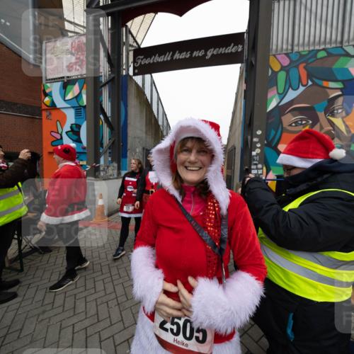 08.12.2024 - St. Pauli X-Mass-Run No. 14 Michael Strokosch http://msf.ph/oto/7521029 08.12.2024 10:08:02 Laufen 11, 2505 meine-sportfotos.de