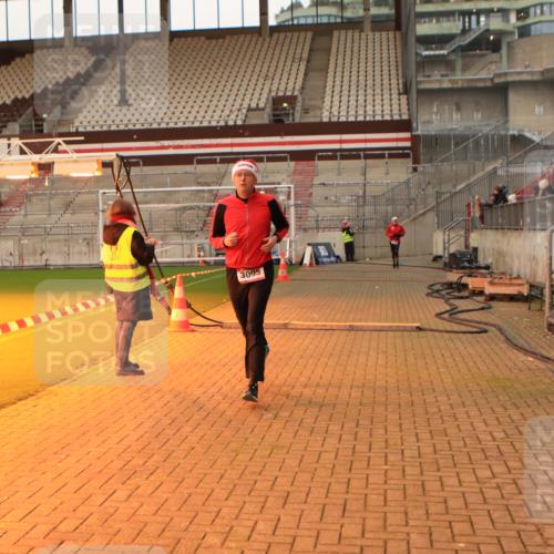 08.12.2024 - St. Pauli X-Mass-Run No. 14 Kathrin Stürmer Photography http://msf.ph/oto/7521594 08.12.2024 09:56:30 Ziel 288, 1754, 2837, 2839, 3095 meine-sportfotos.de