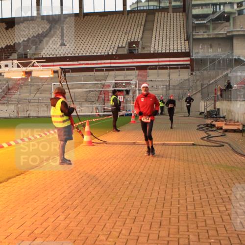 08.12.2024 - St. Pauli X-Mass-Run No. 14 Kathrin Stürmer Photography http://msf.ph/oto/7521640 08.12.2024 09:56:36 Ziel 288, 1741, 1754, 2837, 2839, 2956, 3095 meine-sportfotos.de