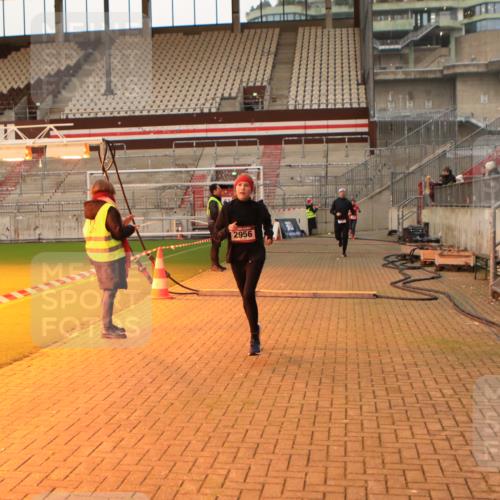 08.12.2024 - St. Pauli X-Mass-Run No. 14 Kathrin Stürmer Photography http://msf.ph/oto/7521702 08.12.2024 09:56:40 Ziel 384, 1741, 1754, 2956, 3095 meine-sportfotos.de