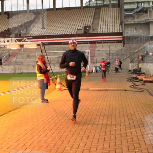 08.12.2024 - St. Pauli X-Mass-Run No. 14 Kathrin Stürmer Photography http://msf.ph/oto/7521736 08.12.2024 09:56:44 Ziel 364, 384, 420, 1741, 1754, 2956 meine-sportfotos.de