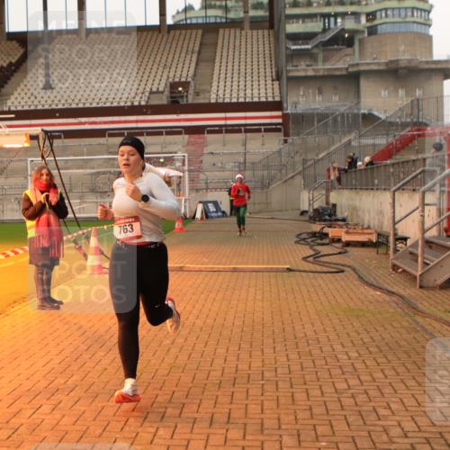 08.12.2024 - St. Pauli X-Mass-Run No. 14 Kathrin Stürmer Photography http://msf.ph/oto/7522025 08.12.2024 09:57:01 Ziel 364, 420, 755, 763, 904, 1291, 1982, 2267, 3022, 3139, 3162 meine-sportfotos.de