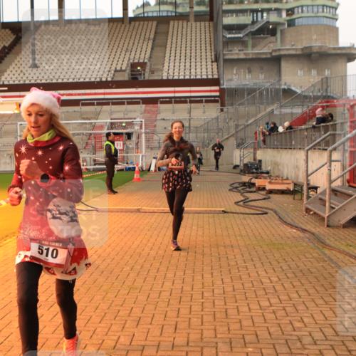 08.12.2024 - St. Pauli X-Mass-Run No. 14 Kathrin Stürmer Photography http://msf.ph/oto/7522341 08.12.2024 09:57:47 Ziel 510, 1532, 2840, 3092, 3171 meine-sportfotos.de