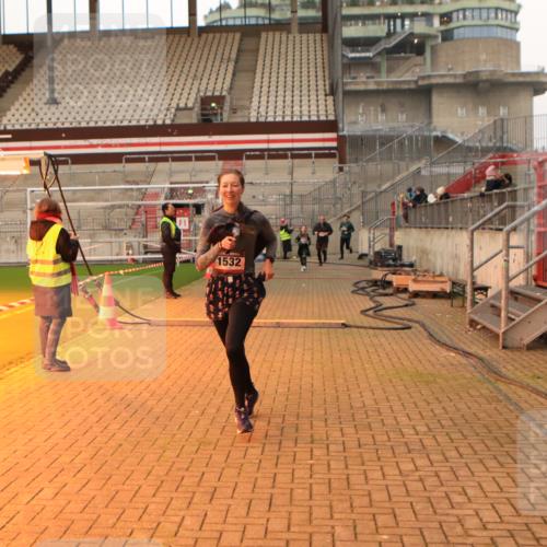 08.12.2024 - St. Pauli X-Mass-Run No. 14 Kathrin Stürmer Photography http://msf.ph/oto/7522361 08.12.2024 09:57:48 Ziel 510, 1532, 1789, 3092, 3171 meine-sportfotos.de