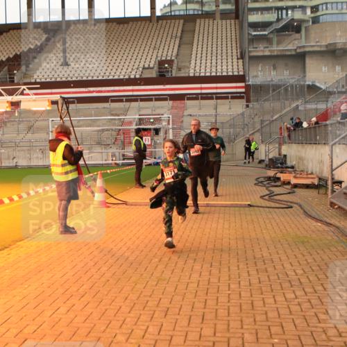 08.12.2024 - St. Pauli X-Mass-Run No. 14 Kathrin Stürmer Photography http://msf.ph/oto/7522389 08.12.2024 09:57:53 Ziel 510, 1532, 1789, 3092, 3171 meine-sportfotos.de
