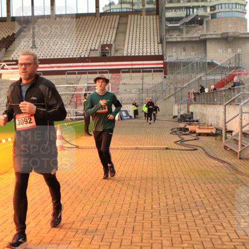 08.12.2024 - St. Pauli X-Mass-Run No. 14 Kathrin Stürmer Photography http://msf.ph/oto/7522436 08.12.2024 09:57:55 Ziel 510, 1532, 1789, 2934, 2943, 2944, 3092, 3171 meine-sportfotos.de