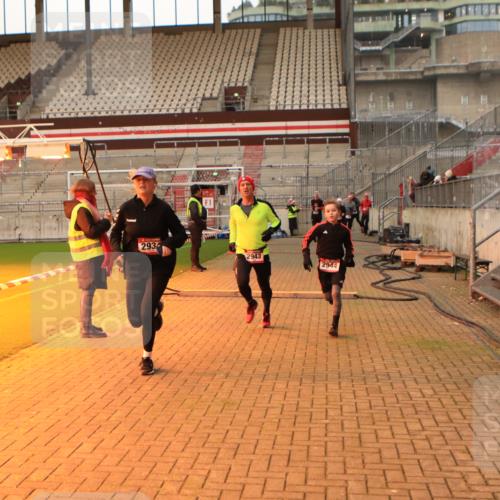 08.12.2024 - St. Pauli X-Mass-Run No. 14 Kathrin Stürmer Photography http://msf.ph/oto/7522499 08.12.2024 09:58:01 Ziel 1075, 1080, 1396, 1397, 1789, 2872, 2934, 2943, 2944, 3092, 3171 meine-sportfotos.de