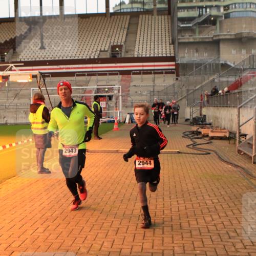 08.12.2024 - St. Pauli X-Mass-Run No. 14 Kathrin Stürmer Photography http://msf.ph/oto/7522530 08.12.2024 09:58:02 Ziel 55, 880, 1075, 1080, 1396, 1397, 1789, 2872, 2934, 2943, 2944, 3092, 3171 meine-sportfotos.de