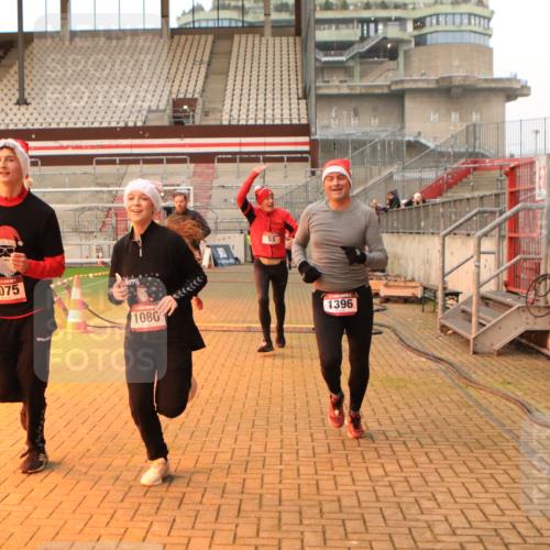 08.12.2024 - St. Pauli X-Mass-Run No. 14 Kathrin Stürmer Photography http://msf.ph/oto/7522595 08.12.2024 09:58:08 Ziel 55, 802, 880, 1075, 1080, 1396, 1397, 1789, 2872, 2934, 2943, 2944 meine-sportfotos.de