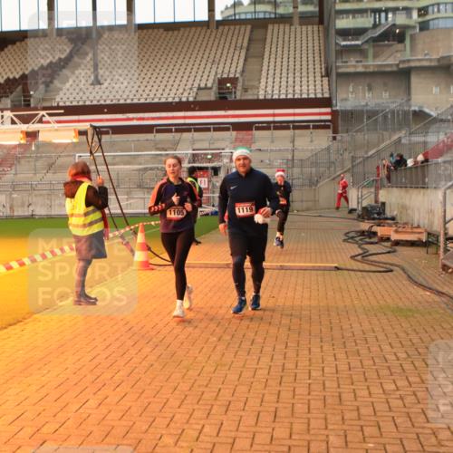 08.12.2024 - St. Pauli X-Mass-Run No. 14 Kathrin Stürmer Photography http://msf.ph/oto/7522888 08.12.2024 09:58:27 Ziel 49, 802, 832, 1105, 1119, 1864, 2428, 2984, 3109 meine-sportfotos.de
