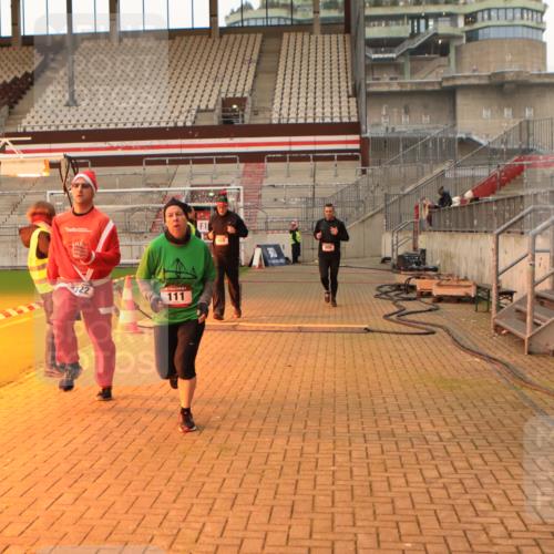 08.12.2024 - St. Pauli X-Mass-Run No. 14 Kathrin Stürmer Photography http://msf.ph/oto/7522994 08.12.2024 09:58:35 Ziel 111, 488, 989, 1105, 1119, 2722, 2984 meine-sportfotos.de