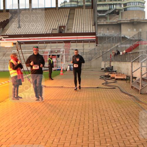08.12.2024 - St. Pauli X-Mass-Run No. 14 Kathrin Stürmer Photography http://msf.ph/oto/7523027 08.12.2024 09:58:37 Ziel 111, 488, 989, 1105, 1119, 2722, 2984 meine-sportfotos.de