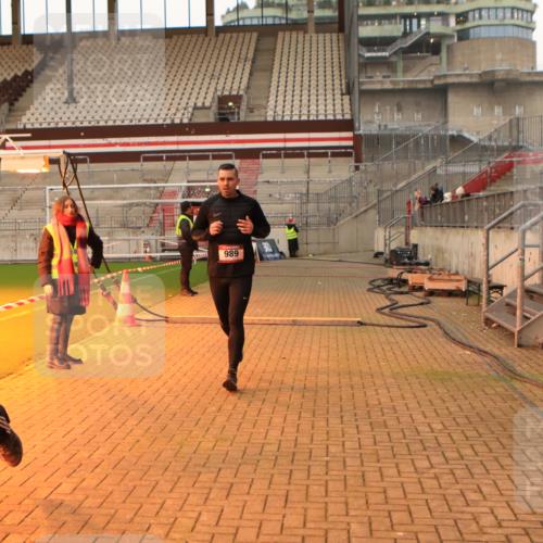 08.12.2024 - St. Pauli X-Mass-Run No. 14 Kathrin Stürmer Photography http://msf.ph/oto/7523047 08.12.2024 09:58:38 Ziel 111, 488, 989, 1105, 1119, 2722, 2984 meine-sportfotos.de