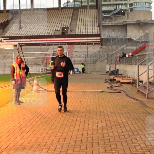 08.12.2024 - St. Pauli X-Mass-Run No. 14 Kathrin Stürmer Photography http://msf.ph/oto/7523051 08.12.2024 09:58:38 Ziel 111, 488, 989, 1105, 1119, 2722, 2984 meine-sportfotos.de