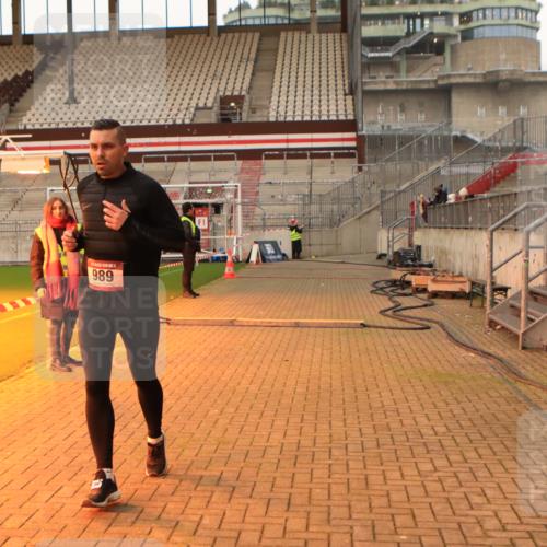 08.12.2024 - St. Pauli X-Mass-Run No. 14 Kathrin Stürmer Photography http://msf.ph/oto/7523058 08.12.2024 09:58:39 Ziel 111, 488, 989, 1105, 1119, 2722, 2984 meine-sportfotos.de