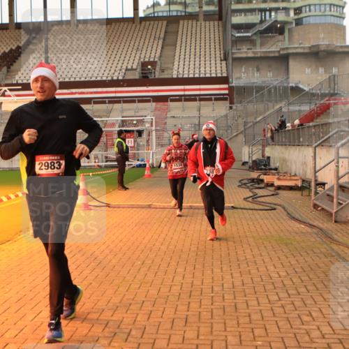 08.12.2024 - St. Pauli X-Mass-Run No. 14 Kathrin Stürmer Photography http://msf.ph/oto/7523077 08.12.2024 09:58:56 Ziel 738, 1202, 1534, 1802, 1874, 2983 meine-sportfotos.de