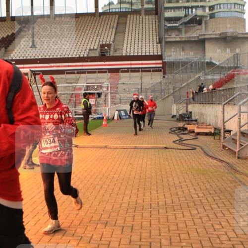 08.12.2024 - St. Pauli X-Mass-Run No. 14 Kathrin Stürmer Photography http://msf.ph/oto/7523107 08.12.2024 09:58:58 Ziel 738, 1202, 1534, 1802, 1874, 2983 meine-sportfotos.de
