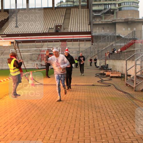 08.12.2024 - St. Pauli X-Mass-Run No. 14 Kathrin Stürmer Photography http://msf.ph/oto/7523218 08.12.2024 09:59:14 Ziel 431, 1802, 1874, 2746, 2762, 3293 meine-sportfotos.de