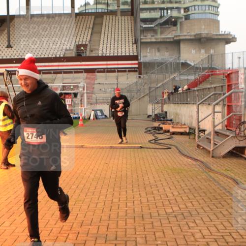08.12.2024 - St. Pauli X-Mass-Run No. 14 Kathrin Stürmer Photography http://msf.ph/oto/7523246 08.12.2024 09:59:16 Ziel 431, 2746, 2762, 3156, 3157, 3293 meine-sportfotos.de