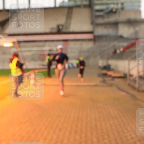 08.12.2024 - St. Pauli X-Mass-Run No. 14 Kathrin Stürmer Photography http://msf.ph/oto/7523445 08.12.2024 09:59:31 Ziel 100, 190, 2478, 2480, 2932, 3156, 3157 meine-sportfotos.de