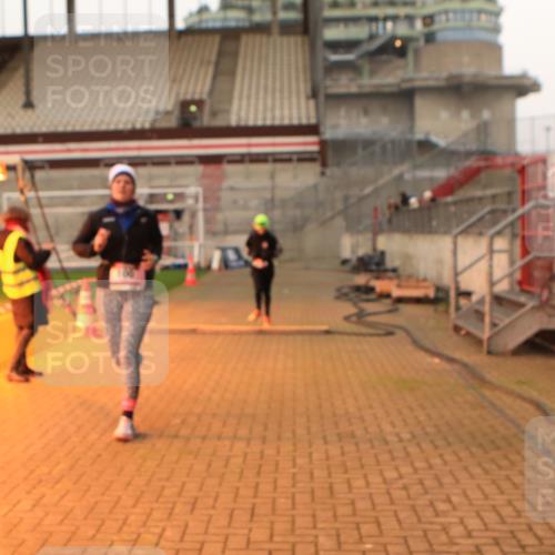 08.12.2024 - St. Pauli X-Mass-Run No. 14 Kathrin Stürmer Photography http://msf.ph/oto/7523467 08.12.2024 09:59:32 Ziel 100, 190, 2478, 2480, 2932, 3156, 3157 meine-sportfotos.de