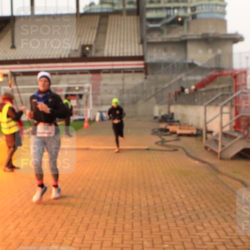 08.12.2024 - St. Pauli X-Mass-Run No. 14 Kathrin Stürmer Photography http://msf.ph/oto/7523472 08.12.2024 09:59:32 Ziel 100, 190, 2478, 2480, 2932, 3156, 3157 meine-sportfotos.de