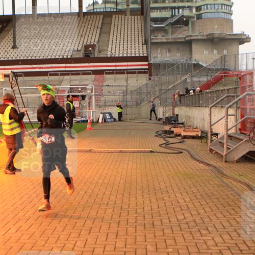 08.12.2024 - St. Pauli X-Mass-Run No. 14 Kathrin Stürmer Photography http://msf.ph/oto/7523511 08.12.2024 09:59:35 Ziel 100, 190, 2478, 2480, 2932, 3156, 3157 meine-sportfotos.de