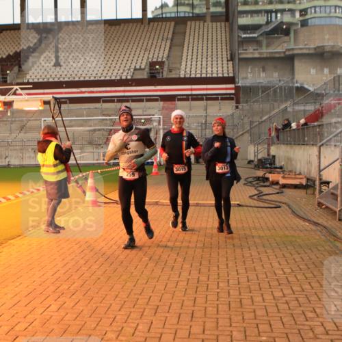 08.12.2024 - St. Pauli X-Mass-Run No. 14 Kathrin Stürmer Photography http://msf.ph/oto/7523789 08.12.2024 10:00:06 Ziel 174, 259, 608, 3013, 3015, 3170, 3172 meine-sportfotos.de