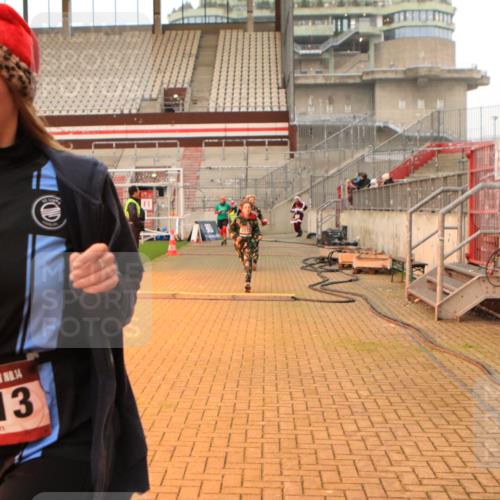08.12.2024 - St. Pauli X-Mass-Run No. 14 Kathrin Stürmer Photography http://msf.ph/oto/7523834 08.12.2024 10:00:08 Ziel 174, 259, 484, 608, 1725, 3013, 3015, 3170, 3172 meine-sportfotos.de