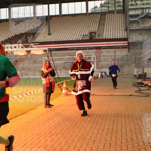 08.12.2024 - St. Pauli X-Mass-Run No. 14 Kathrin Stürmer Photography http://msf.ph/oto/7523926 08.12.2024 10:00:17 Ziel 259, 484, 1393, 1725, 2760, 3013, 3015, 3170, 3172 meine-sportfotos.de