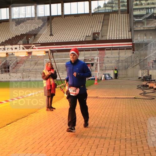 08.12.2024 - St. Pauli X-Mass-Run No. 14 Kathrin Stürmer Photography http://msf.ph/oto/7523957 08.12.2024 10:00:21 Ziel 484, 1393, 1725, 2760, 3170, 3172 meine-sportfotos.de